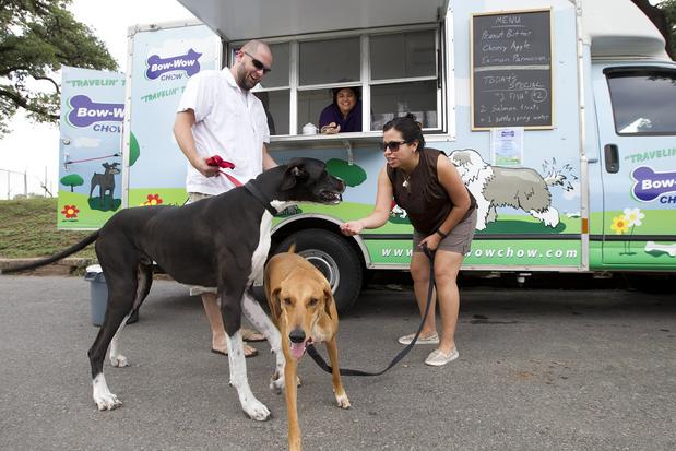 Bow Wow Chow Food Truck Bow Wow Chow Food Truck